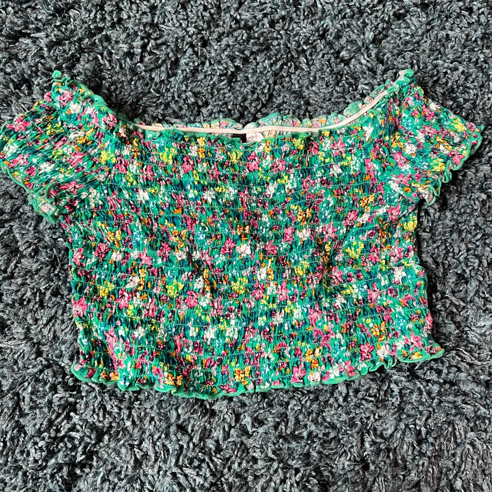 H&M small cropped off the shoulder green floral top